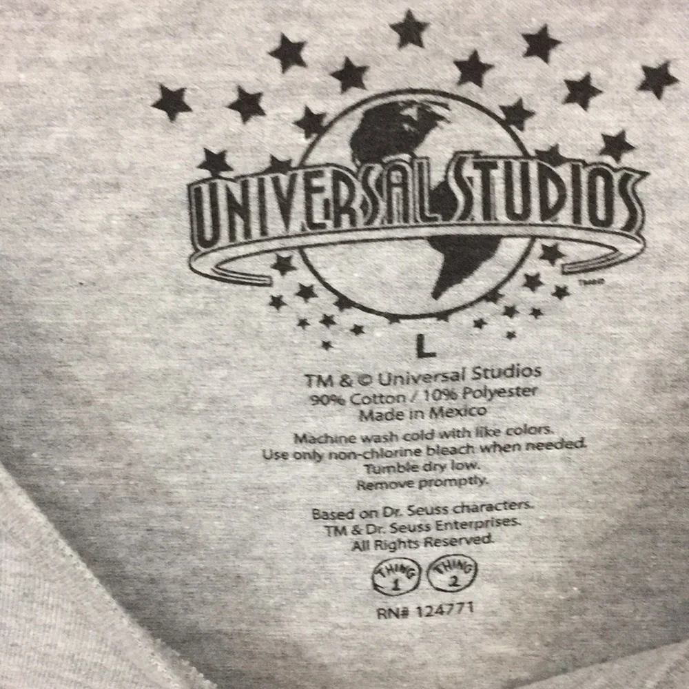 Universal Studios Grandmother of All Things  Gray T-shirt Size Large